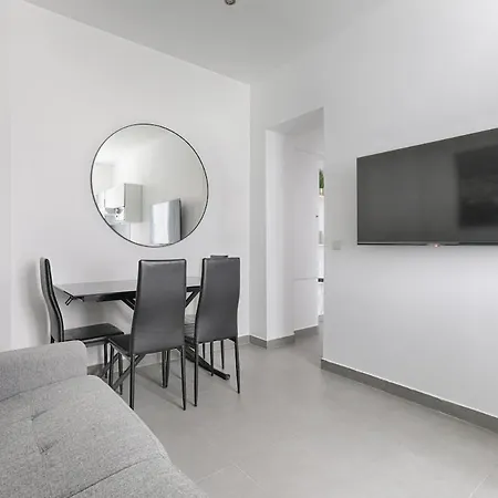 Confort A Proximite Des Batignolles