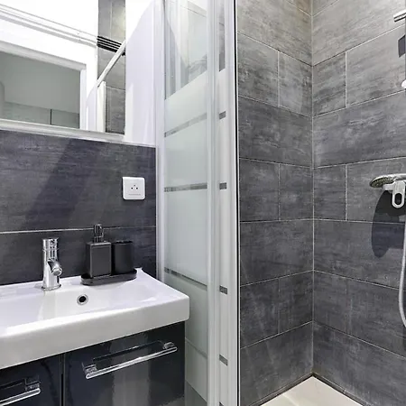 Confort A Proximite Des Batignolles Párizs